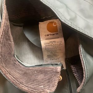 One size fits up to 3X large raincoat